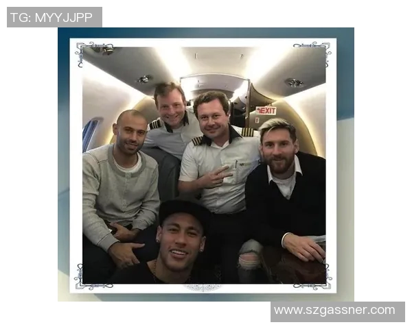 足球球星奢华生活费揭秘：从私人飞机到豪华别墅背后的奢靡消费